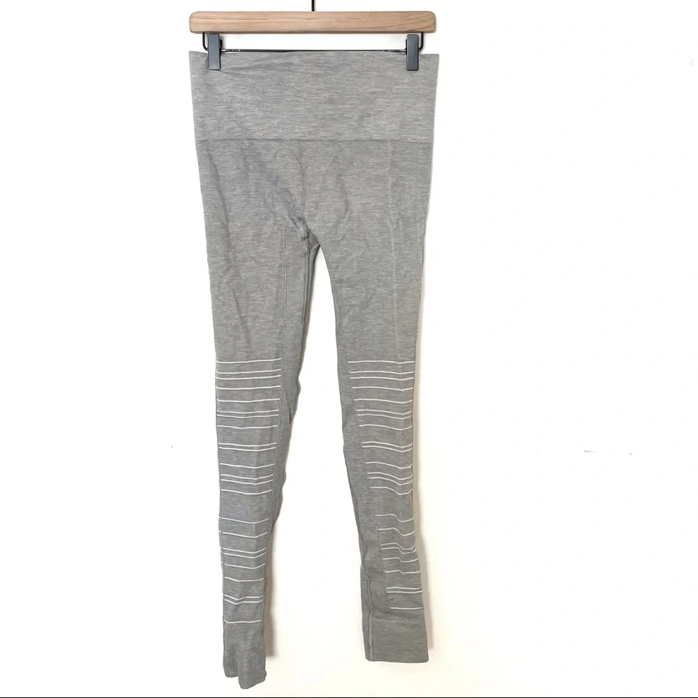 Blanqi SportSupport Hipster Cuffed Legging in Dove Grey Size Medium - Picture 5 of 7